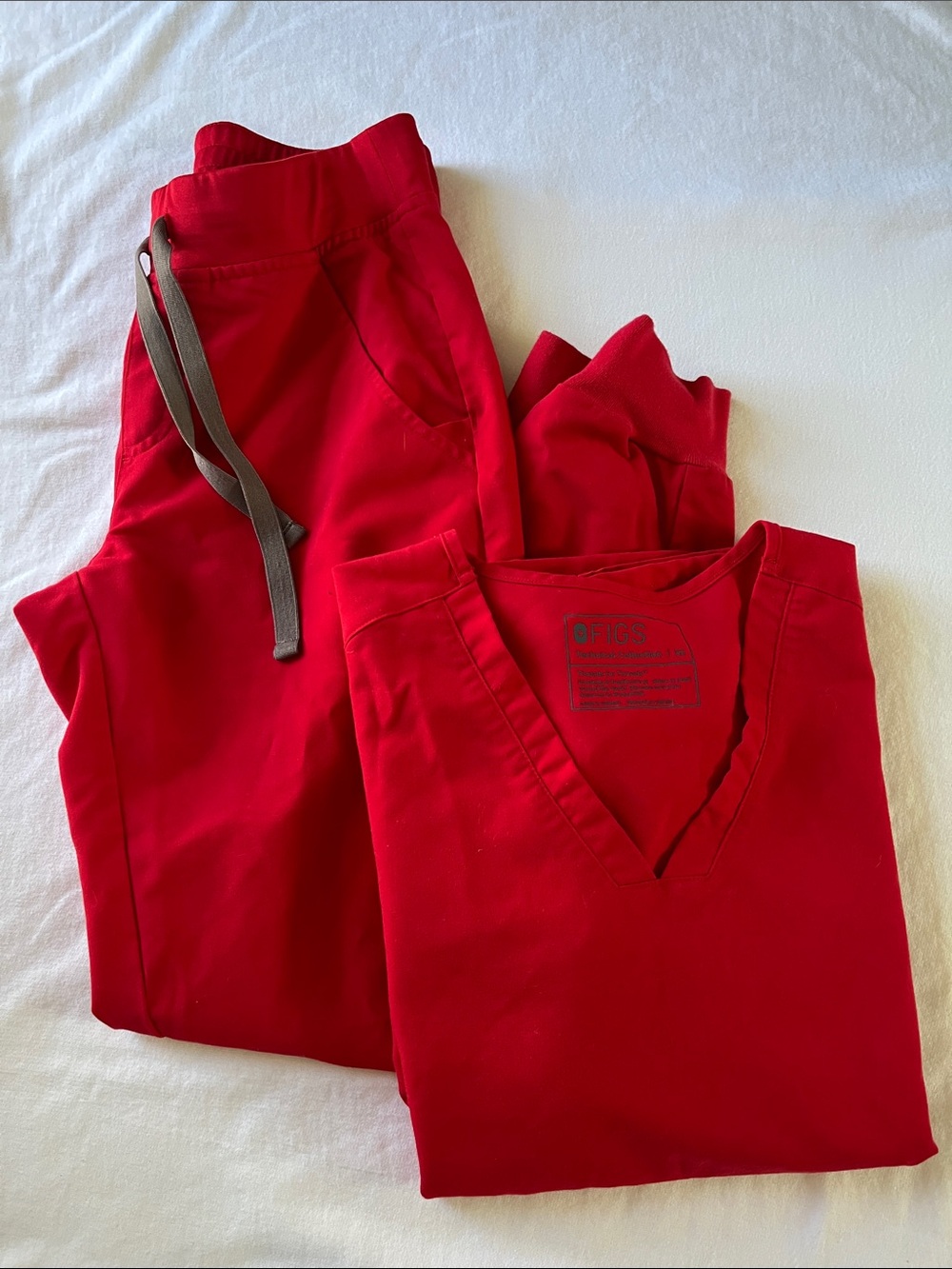 FIGS Scrub Set Pop Red XS